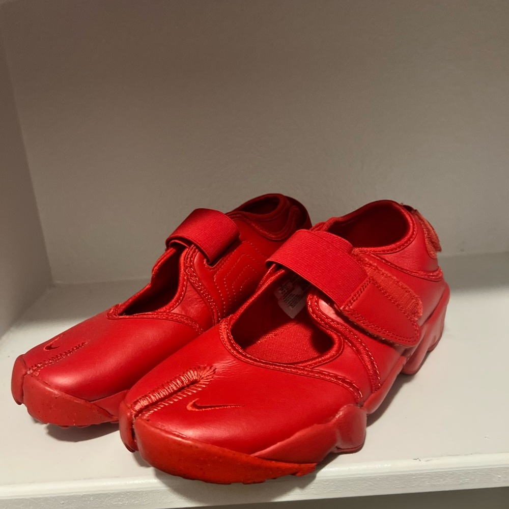 Nike Women’s Air Rift Shoes